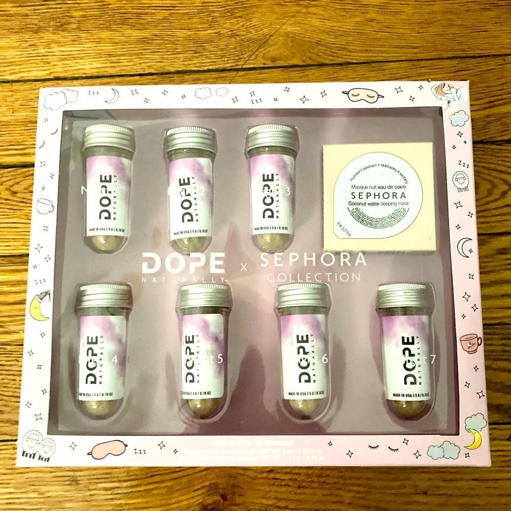 Dope Naturally x Sephora superfood powder and mask set